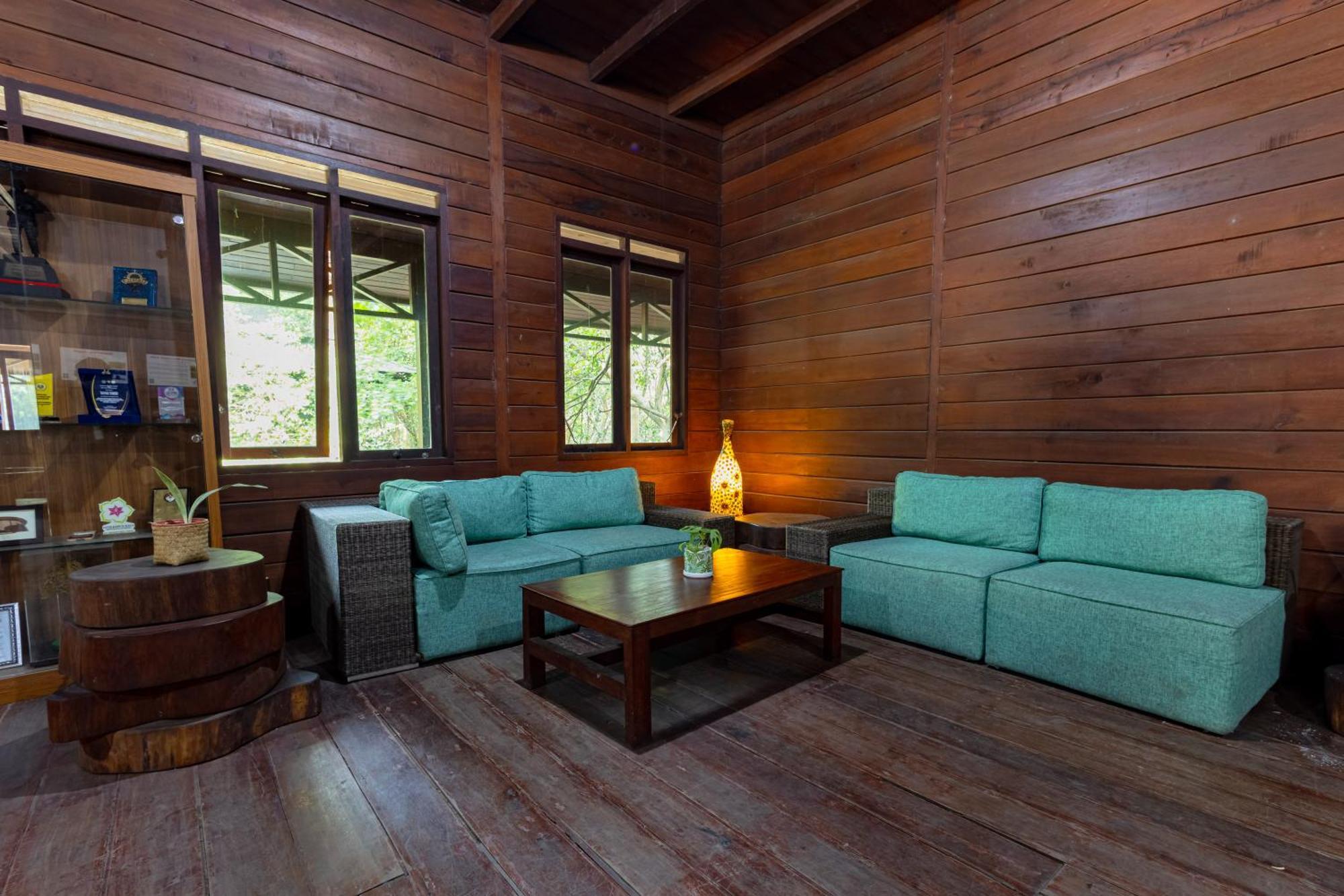Reddoorz Resort @ Taman Wisata Mangrove Jakarta Exteriör bild
